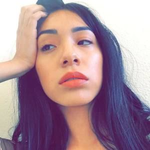 Meet your Posher, Ines